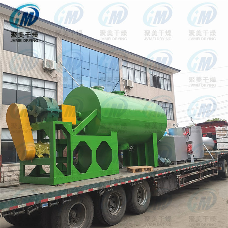 山東客戶大型ZB-10000型真空耙式干燥機的發貨現場